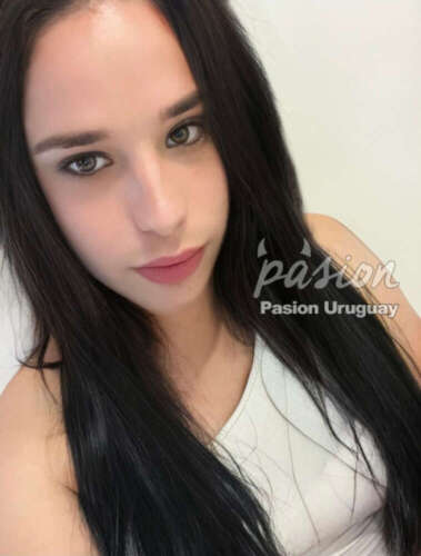 Zaira en la costa 098340204