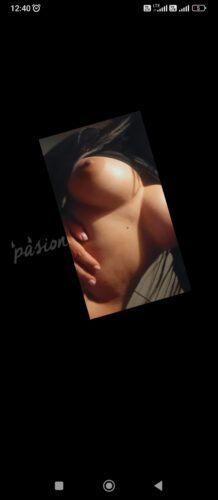 Laura 096805311
