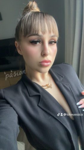 Yessica 097392354